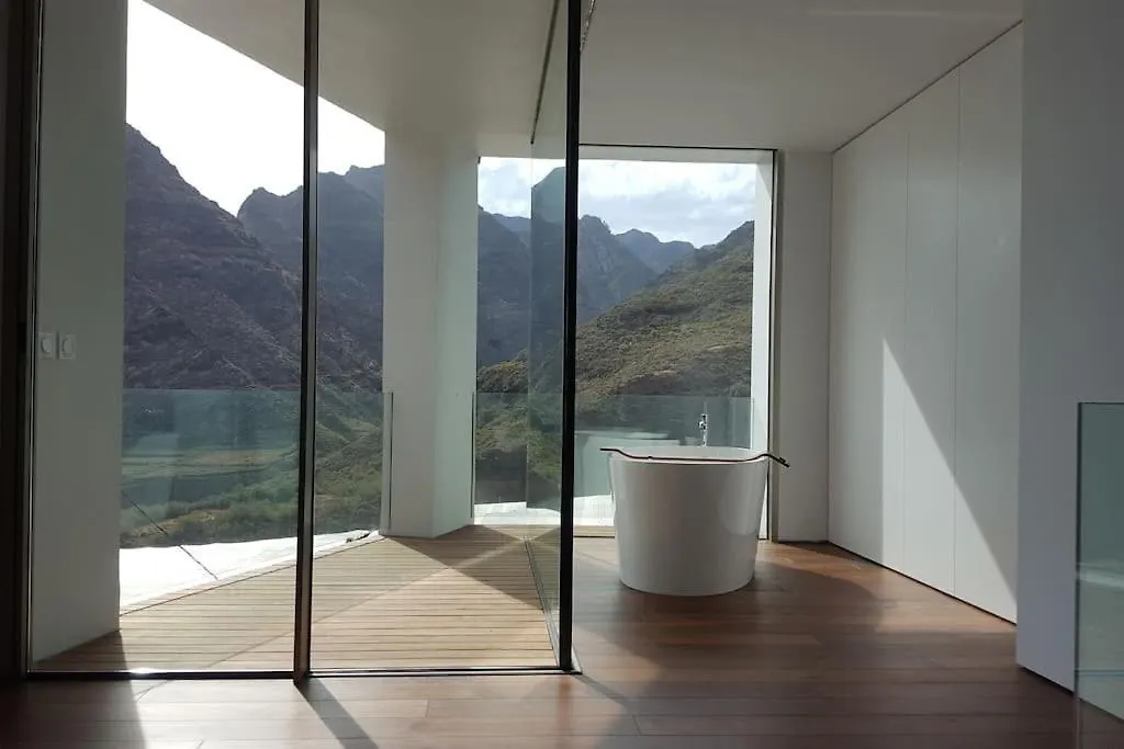 Loft Punta Del Hidalgo contacts